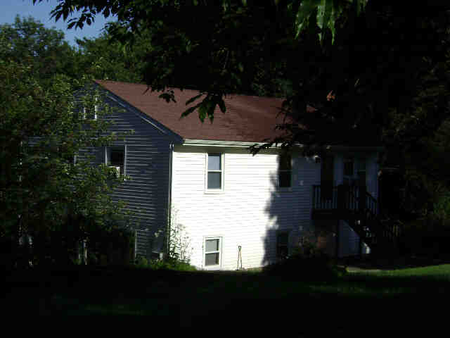 Building photograph for 31-33 LAKES RD